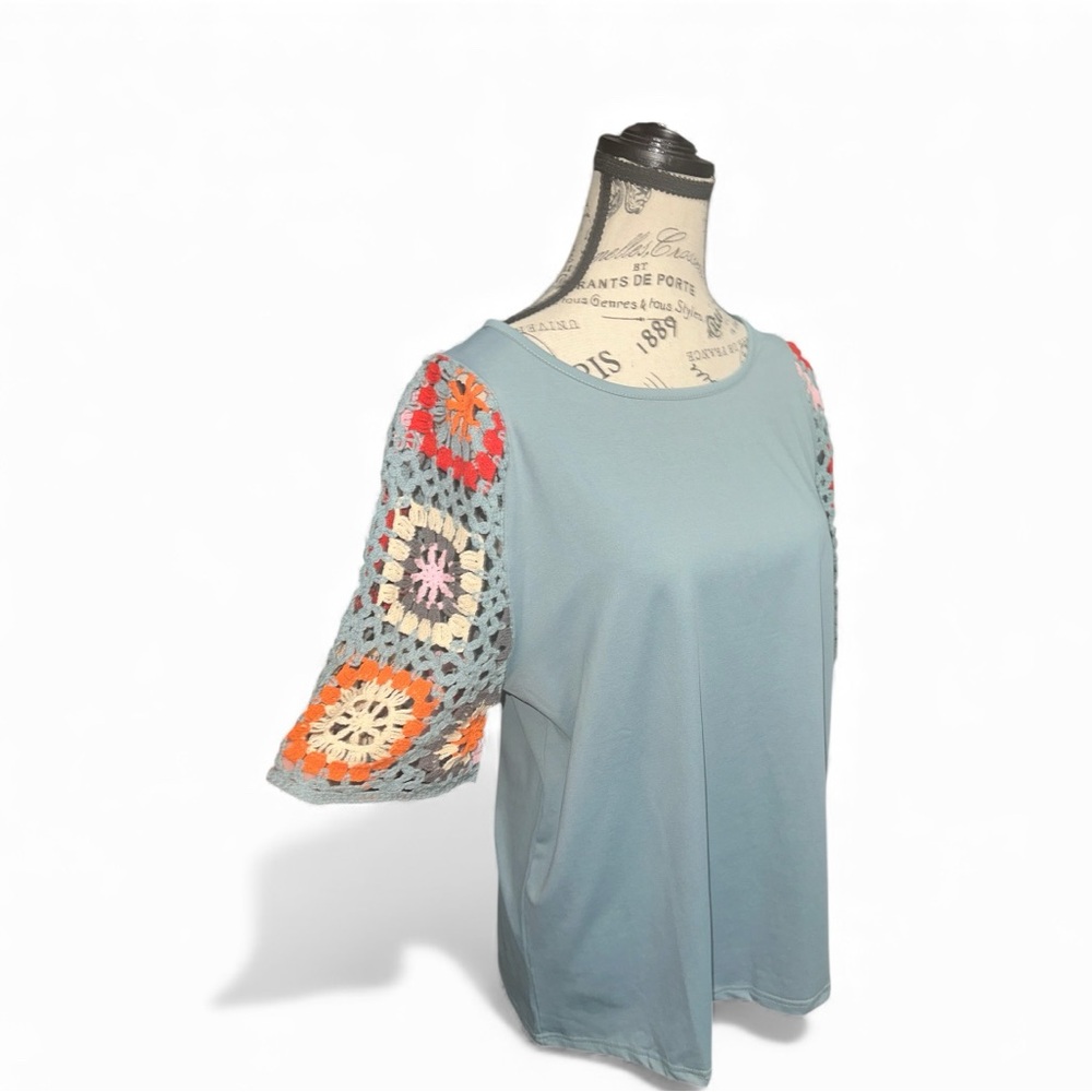 Amazon Women's Blue Blouse with Crochet Sleeves ptp 21-22 - Picture 3 of 4